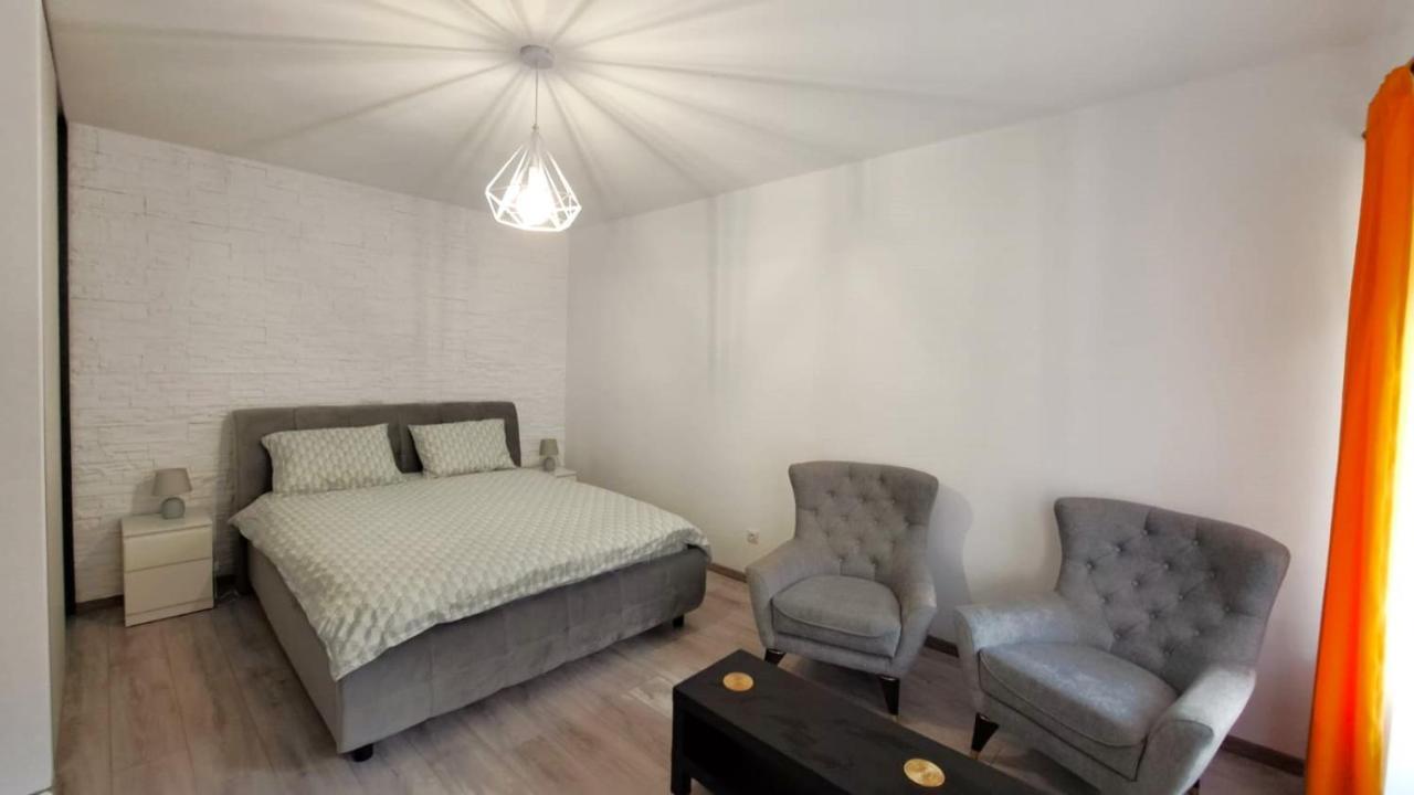 Cosy Studio In The Heart Of Brașov Exterior foto